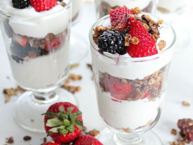 Display in glass of Strawberry banana parfait recipe.